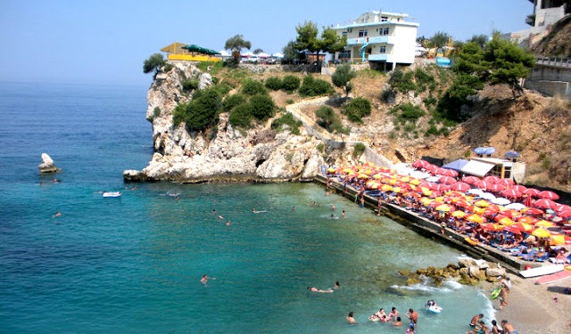 Hotel luksoz ne jug â€“ Italianet e â€œAlpitourâ€: Brenda 2 viteve ndertojme hotelin me 180 dhoma